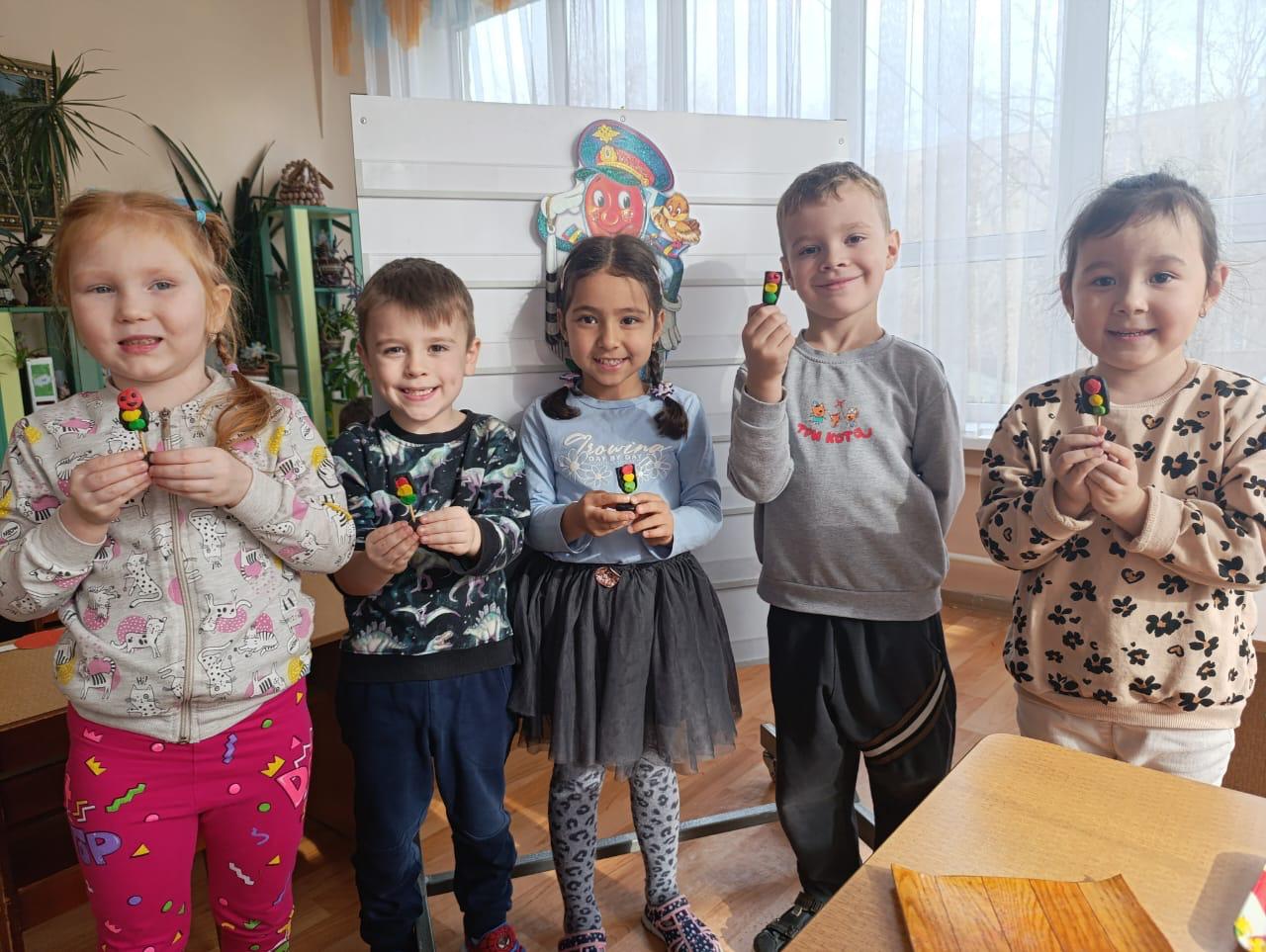 «Жол  тәртібін білейік, аман -есен жүрейік»    Давайте знать правила дорожного движения и ходить безопасно»